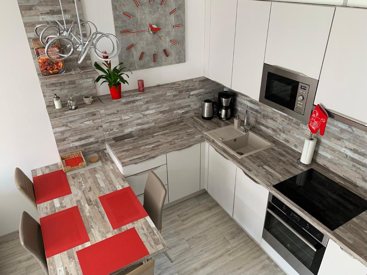 Kelleruv Mlyn - Apartman S Vlastni Garazi, Znojmo Centrum Экстерьер фото